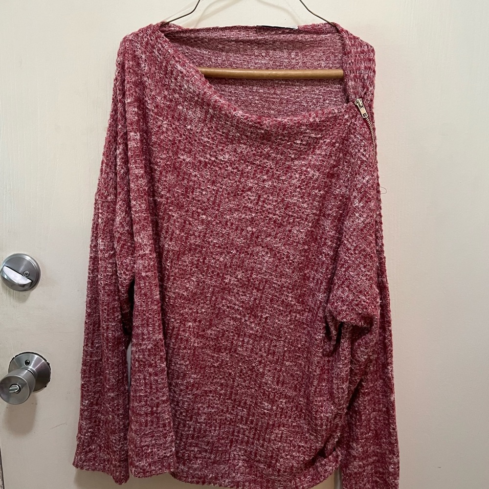 Wine Waffle Top with Shoulder Zipper Detail